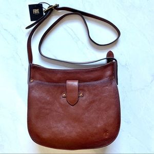 Frye Olivia Large Crossbody In cognac